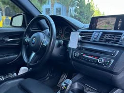 Used 2015 BMW M235i xDrive Coupe image 12