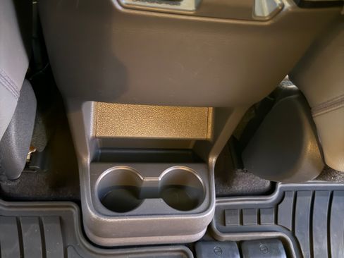 Used 2021 Toyota Sienna XLE w/ XLE Plus Package image 17