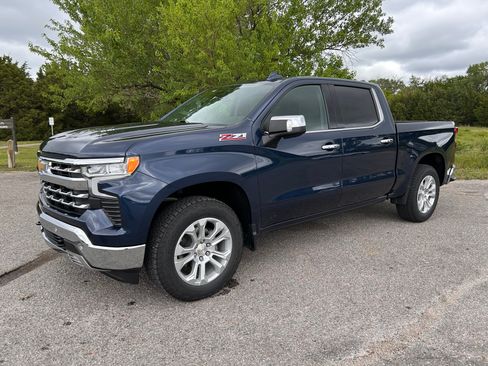 Used 2023 Chevrolet Silverado 1500 LTZ w/ LTZ Convenience Package II AWD/4WD image 4