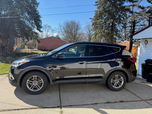Used 2017 Hyundai Santa Fe Sport image 1