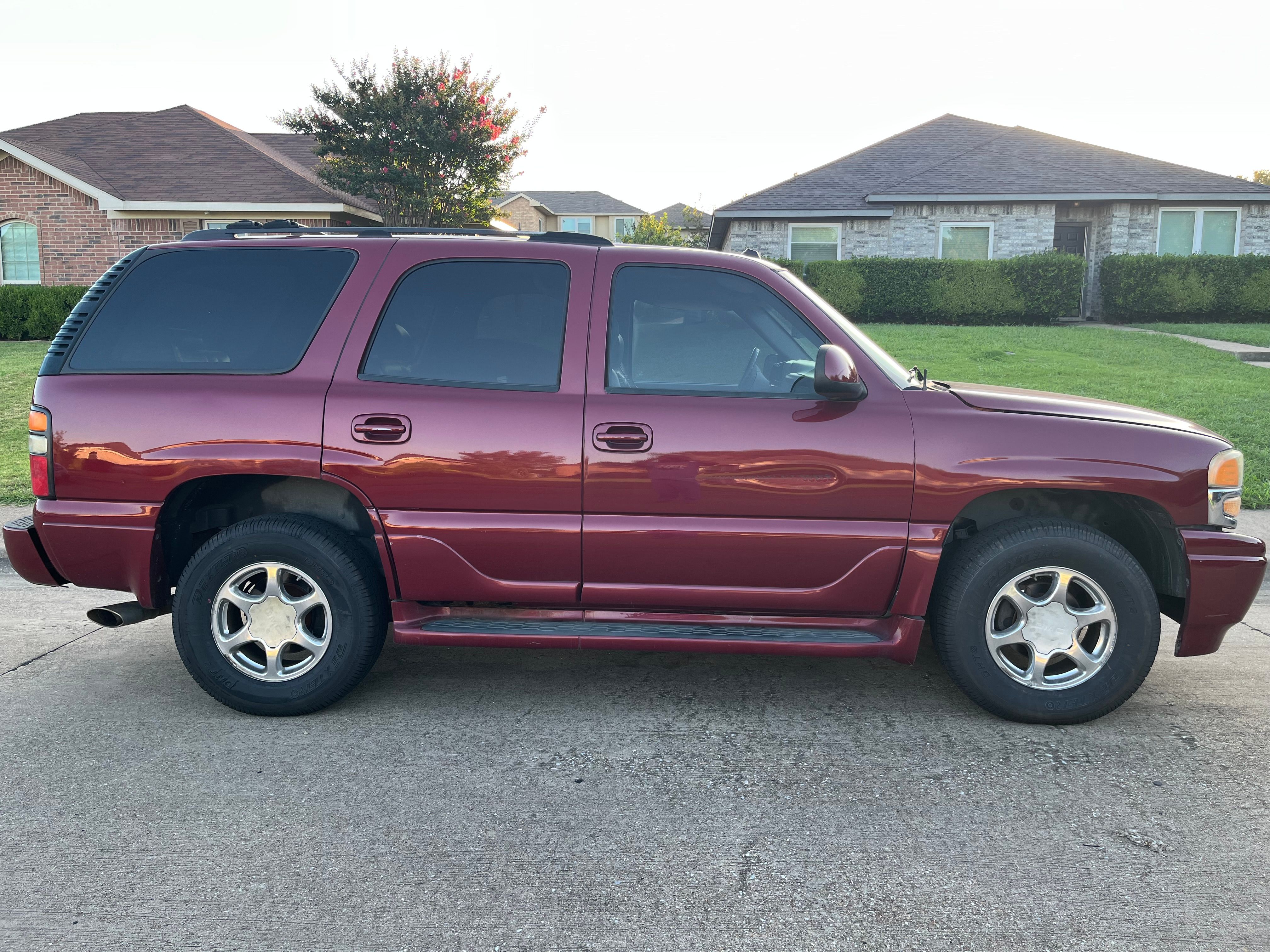 Used 2004 GMC Yukon Denali AWD/4WD image 17