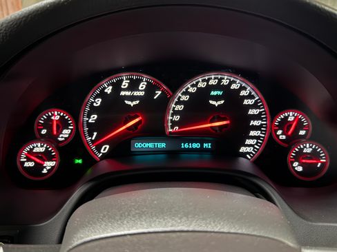 Used 2012 Chevrolet Corvette Grand Sport w/ 3LT Preferred Equipment Group image 5