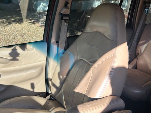 Used 1998 Ford Expedition Sport Utility 4D image 14