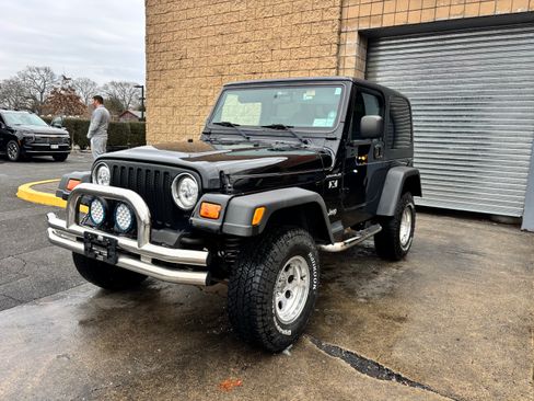 Used 2002 Jeep Wrangler X image 2