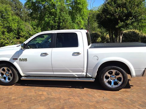 Used 2015 RAM 1500 Laramie w/ Convenience Group image 2