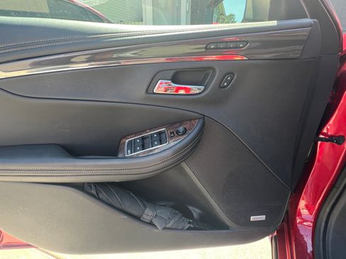 Used 2014 Chevrolet Impala LTZ FWD image 10