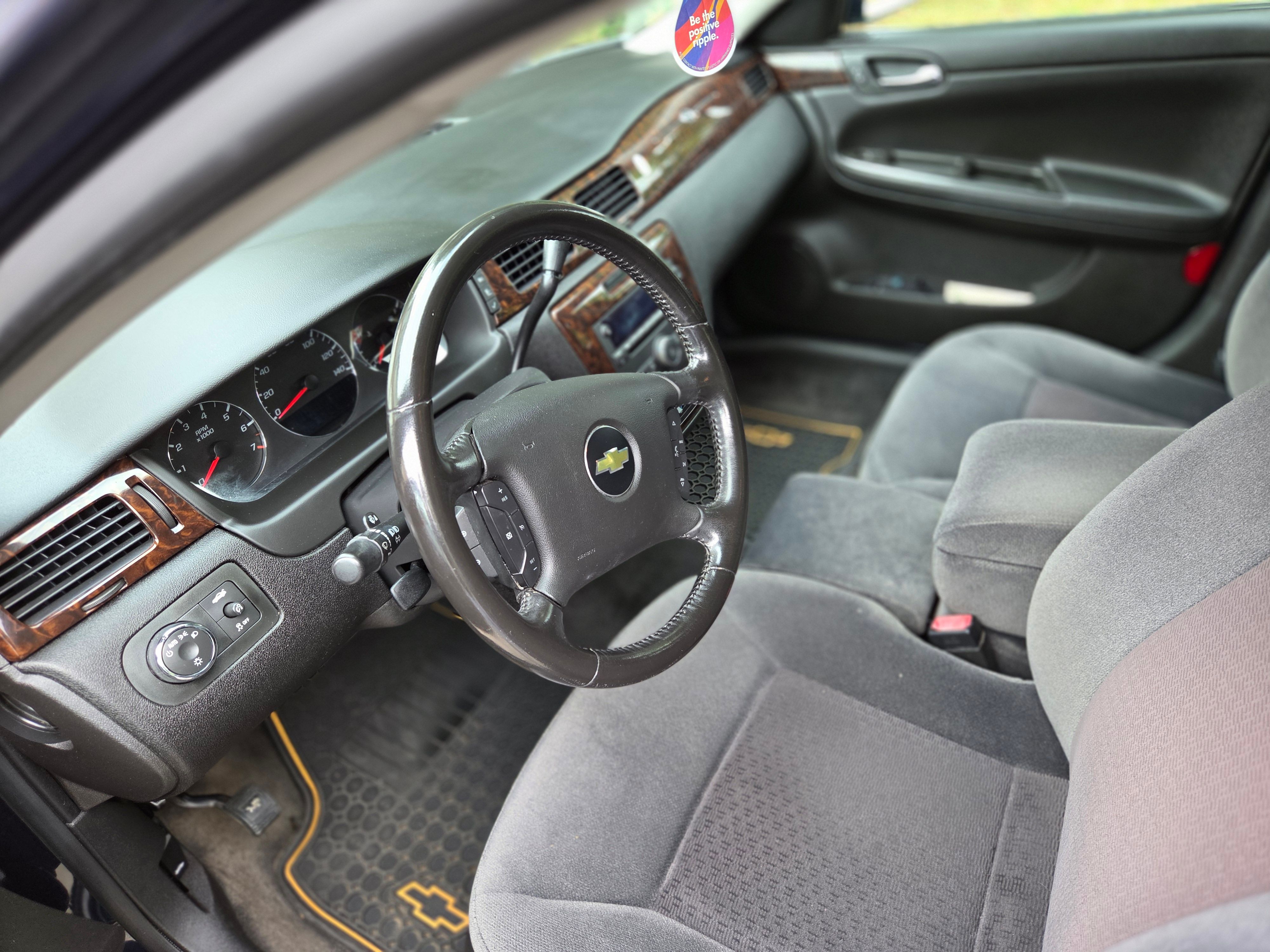 Used 2012 Chevrolet Impala LT FWD image 8