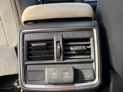 Used 2023 Subaru Forester Premium image 12