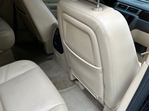 Used 2012 GMC Yukon XL Denali image 30