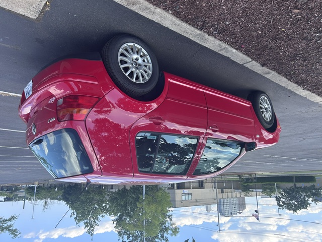 Used 2003 Volkswagen Golf GLS FWD image 2