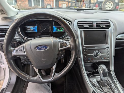 Used 2016 Ford Fusion Titanium image 13