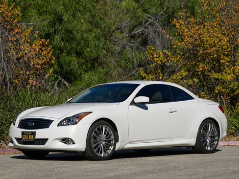 Used 2013 INFINITI G37 Sport w/ Premium Pkg image 8