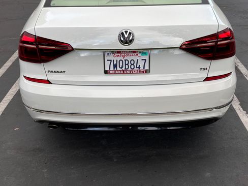 Used 2017 Volkswagen Passat 1.8T R-Line FWD image 6