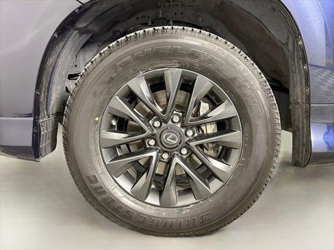 Used 2021 Lexus GX 460 Premium w/ Premium Package image 9