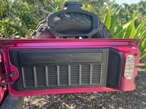 Used 2021 Jeep Wrangler Rubicon image 6