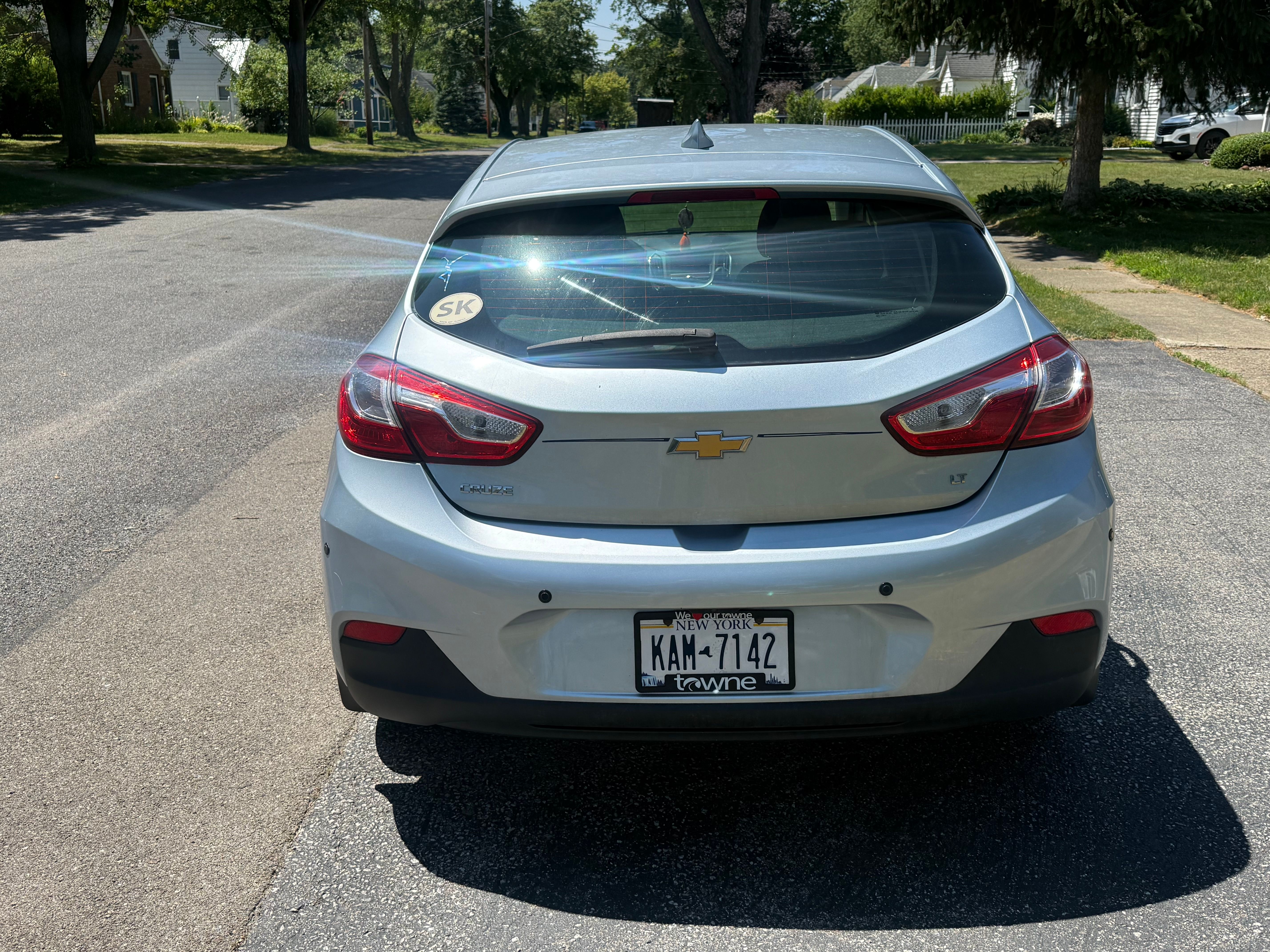 Used 2017 Chevrolet Cruze LT w/ Convenience Package FWD image 5