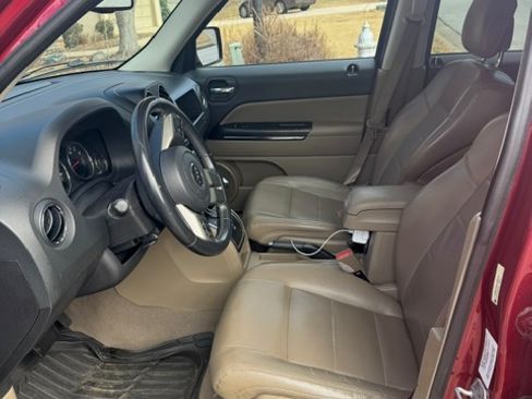 Used 2012 Jeep Patriot Limited w/ Sun/Sound Group image 6