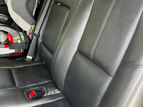 Used 2013 Chevrolet Suburban LT w/ Luxury Package image 5