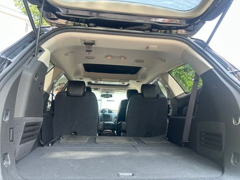 Used 2009 Buick Enclave CXL w/ Entertainment Package #4 image 13