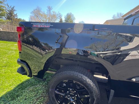 Used 2023 Chevrolet Silverado 1500 LT Trail Boss w/ Convenience Package II image 5