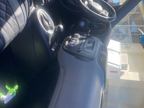 Used 2015 Kia Soul image 2