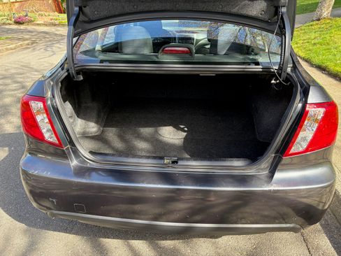 Used 2011 Subaru Impreza 2.5i AWD/4WD image 9