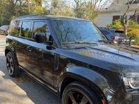 Used 2021 Land Rover Defender 110 X image 8