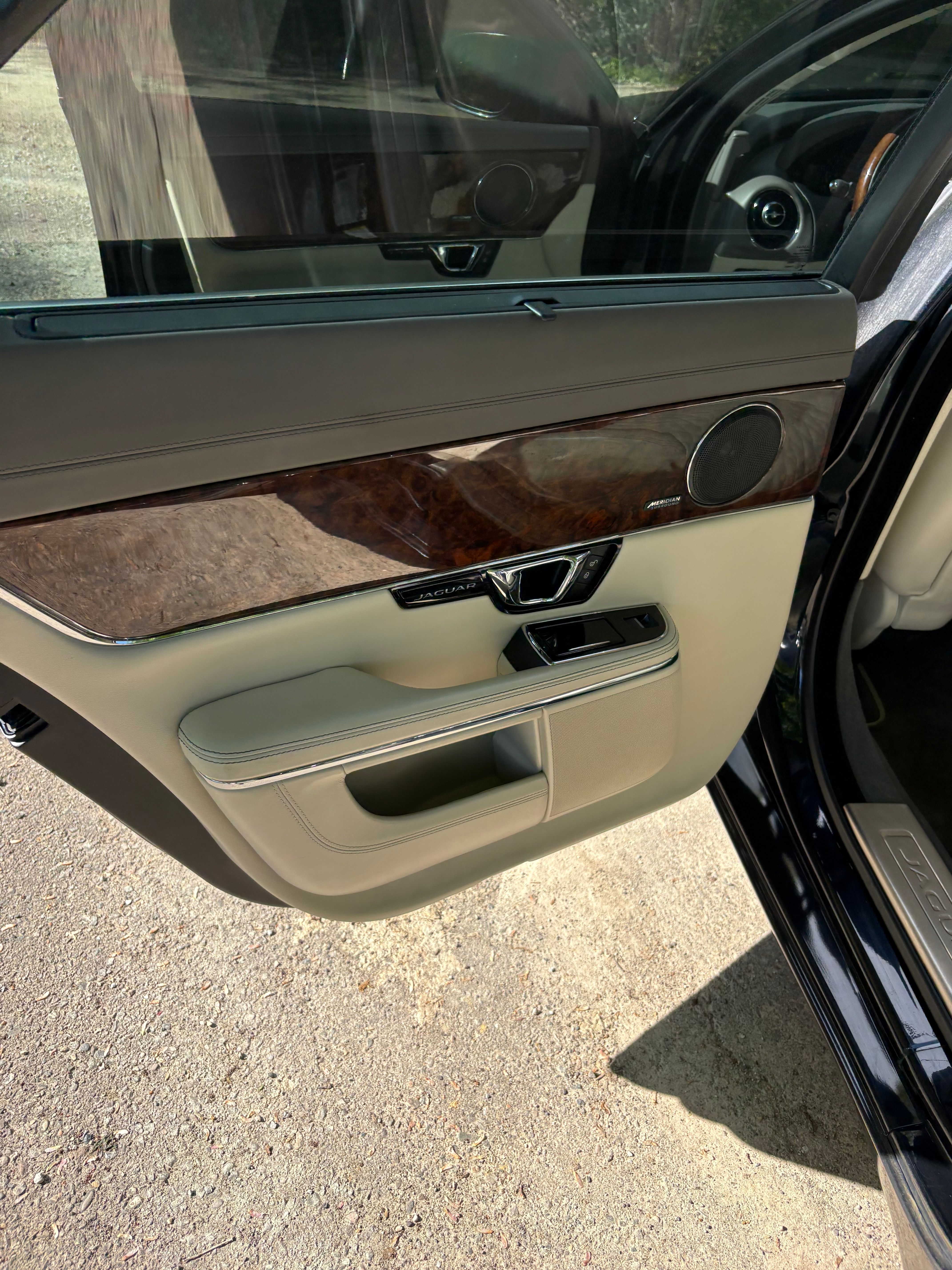 Used 2016 Jaguar XJ L Portfolio AWD/4WD image 10
