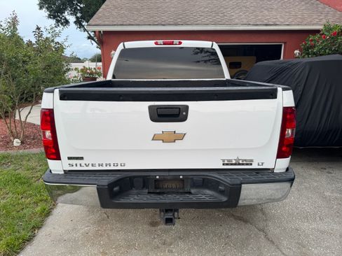 Used 2010 Chevrolet Silverado 1500 LT w/ Texas Edition RWD image 5