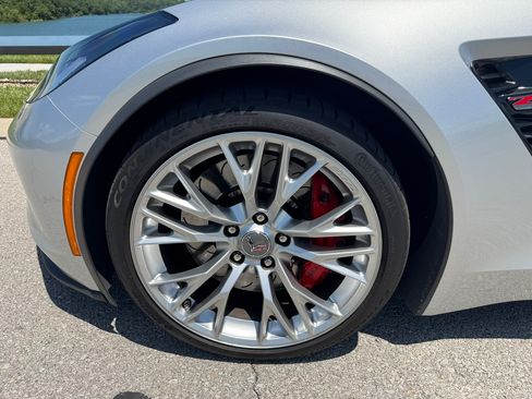 Used 2016 Chevrolet Corvette Z06 w/ 2LZ Preferred Equipment Group RWD image 8
