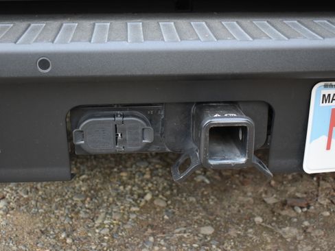 Used 2025 Ford Maverick XL w/ Equipment Group 101A image 5