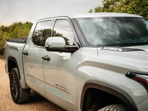 Used 2023 Toyota Tundra Limited w/ TRD Off-Road Package AWD/4WD image 5