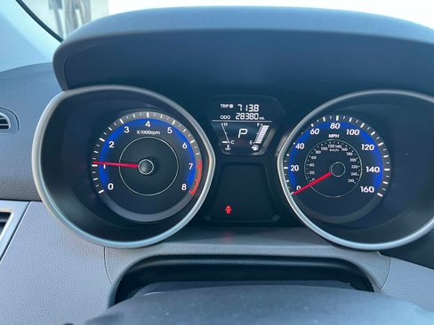 Used 2013 Hyundai Elantra image 9