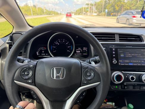 Used 2020 Honda Fit EX image 1