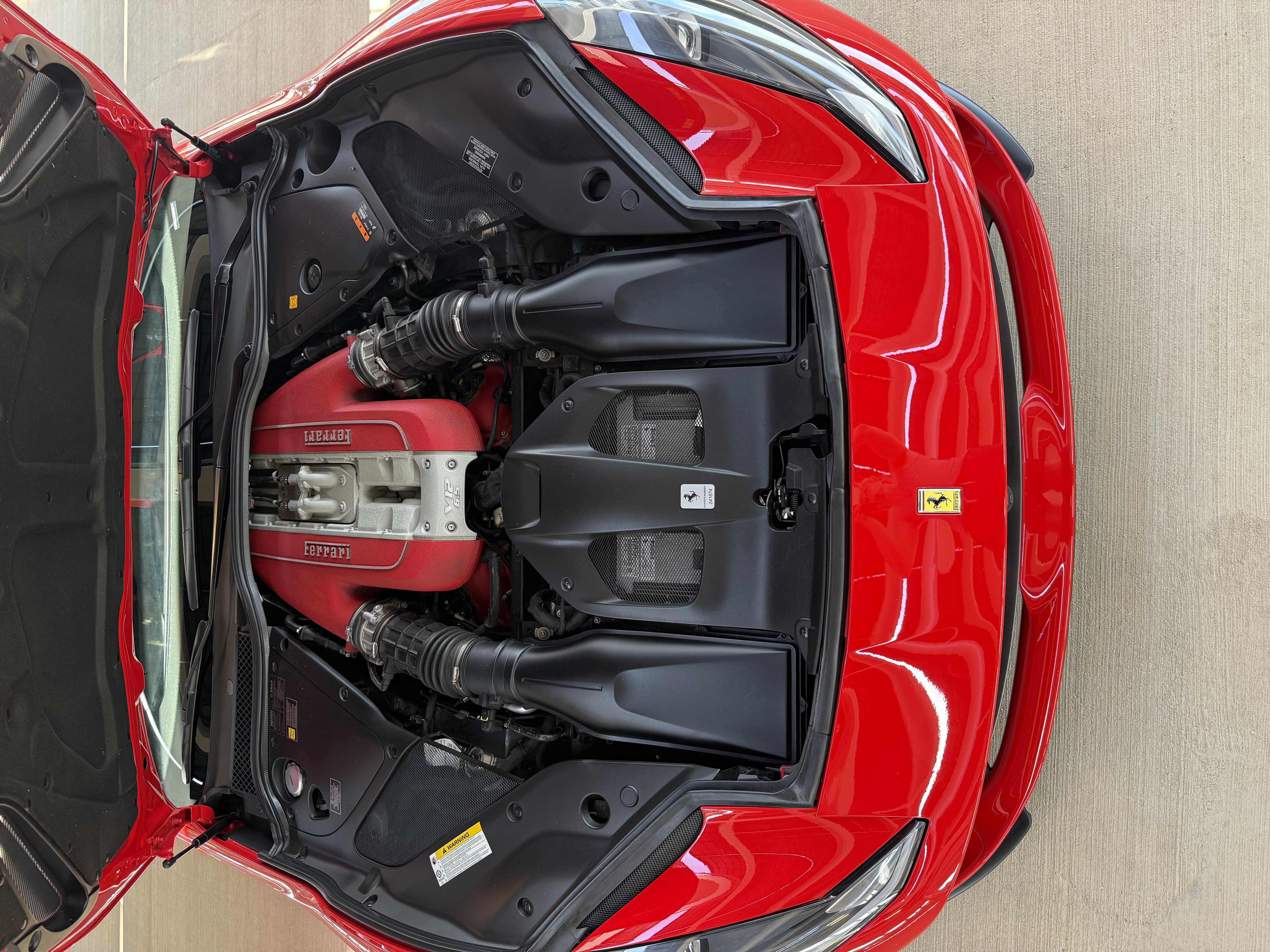 Used 2019 Ferrari 812 Superfast RWD image 23