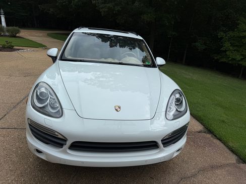 Used 2012 Porsche Cayenne S AWD/4WD image 4