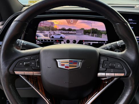 Used 2024 Cadillac Escalade Luxury w/ LPO, Floor Liner Package AWD/4WD image 12