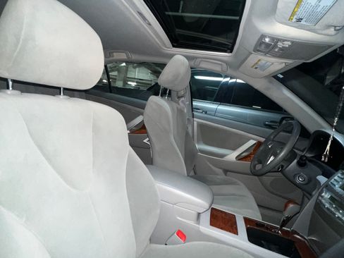 Used 2009 Toyota Camry XLE image 18