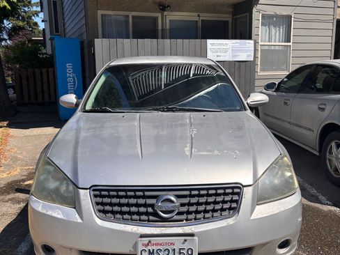 Used 2005 Nissan Altima 2.5 S w/ (S02) Side Airbags Pkg FWD image 1