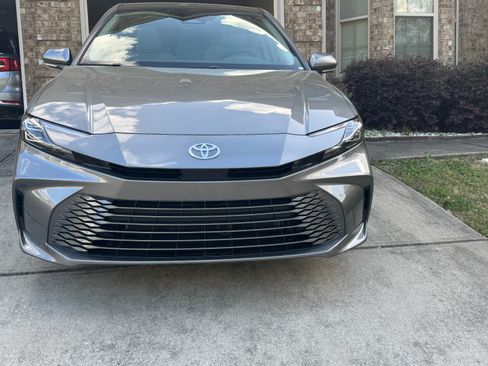 Used 2026 Toyota Camry XLE image 1