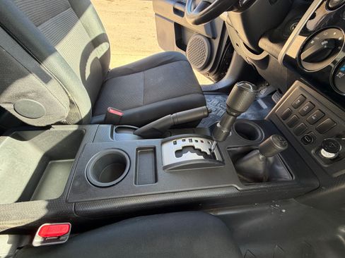 Used 2010 Toyota FJ Cruiser 4WD w/ Convenience Pkg image 13