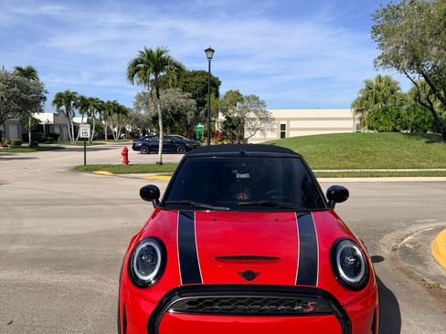 Used 2024 MINI Cooper S image 6