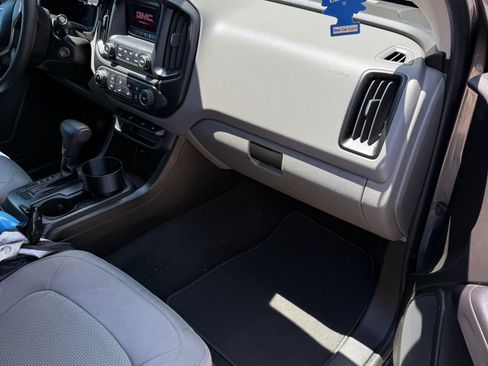 Used 2016 GMC Canyon 2WD Crew Cab w/ Convenience Package image 17