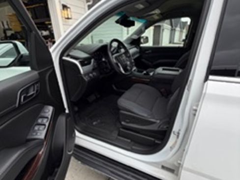 Used 2018 GMC Yukon SLE w/ SLE Value Package image 22