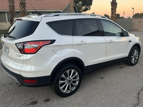 Used 2018 Ford Escape Titanium image 4