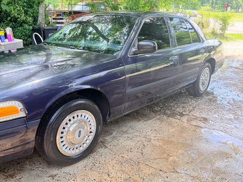 Used 1999 Ford Crown Victoria Police Interceptor RWD image 4