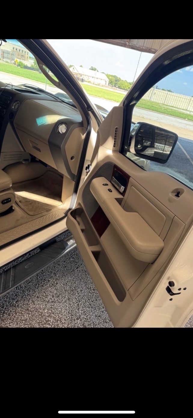 Used 2008 Ford F150 Lariat RWD image 1