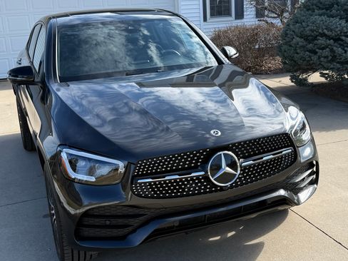 Used 2022 Mercedes-Benz GLC 300 4MATIC Coupe image 2