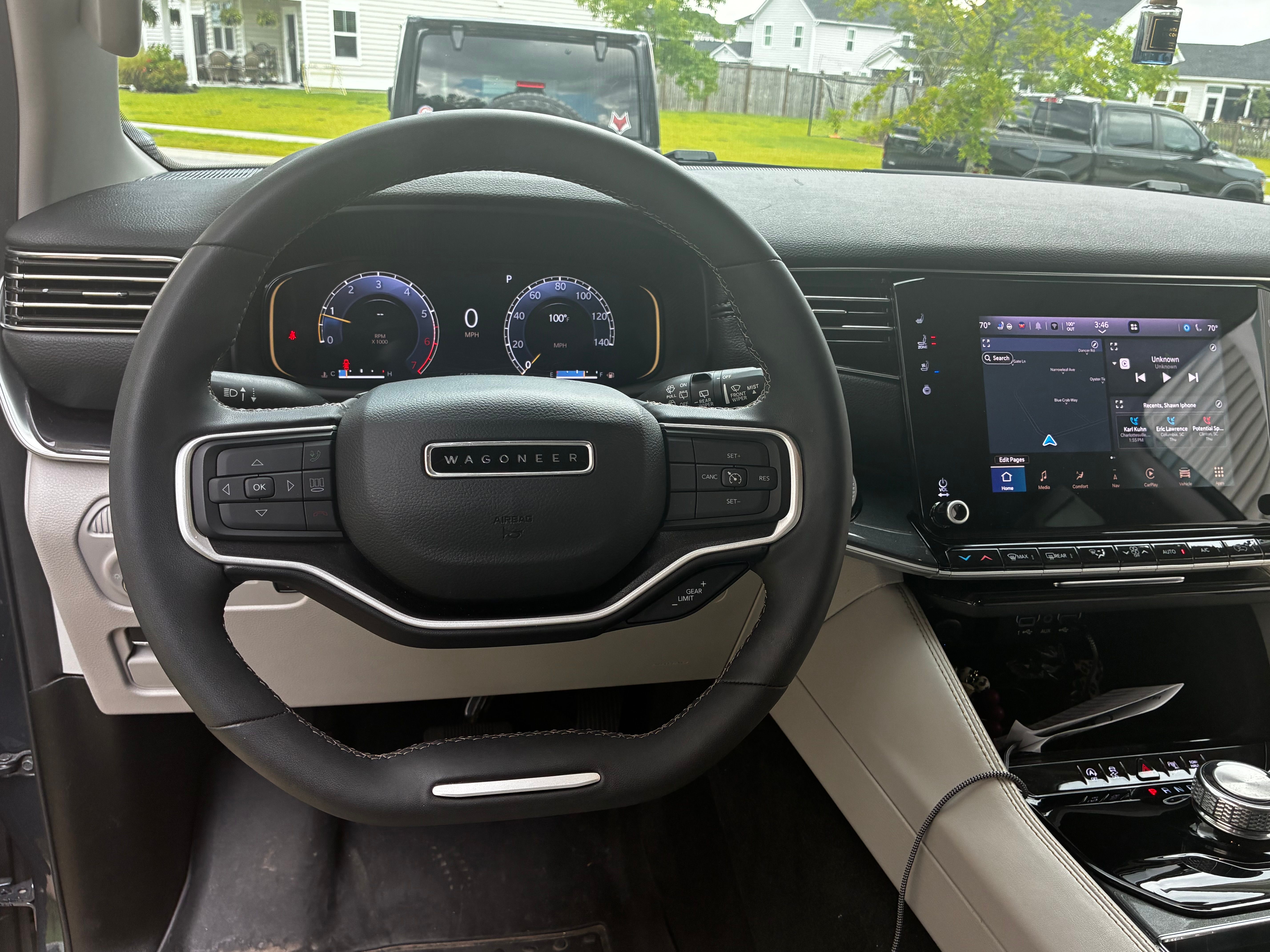 Used 2023 Jeep Wagoneer 2WD w/ Premium Group I image 11