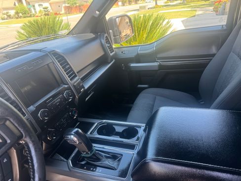 Used 2019 Ford F150 XLT w/ Equipment Group 302A Luxury AWD/4WD image 12